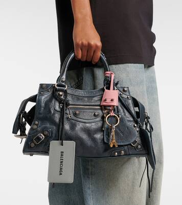 Le City Eiffel leather bag charm in pink - Balenciaga | Mytheresa