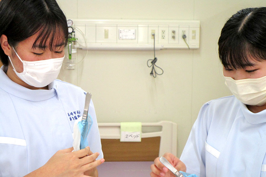 第1看護学科 - 長崎市医師会看護専門学校