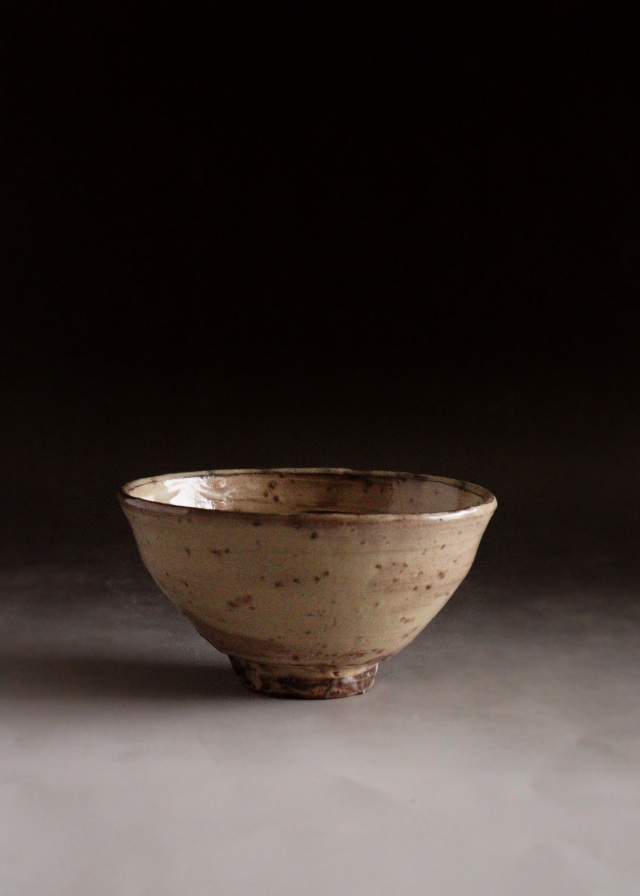 守繁栄徹作 柿の蔕茶碗 粉引茶碗 白釉茶碗 茶道具 抹茶