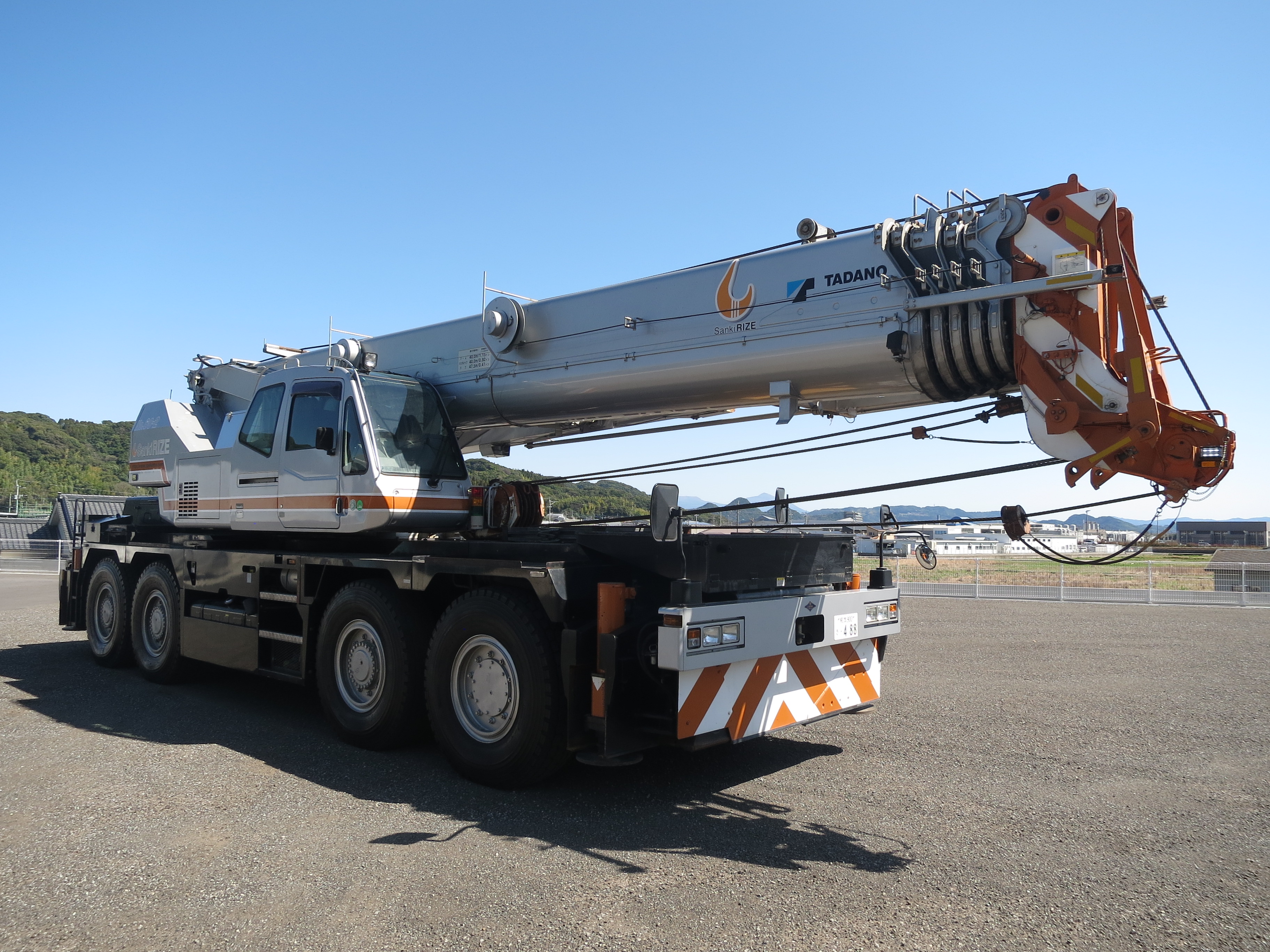 GR600N2 - RTC(ラフタークレーン) | 株式会社サンキライズ