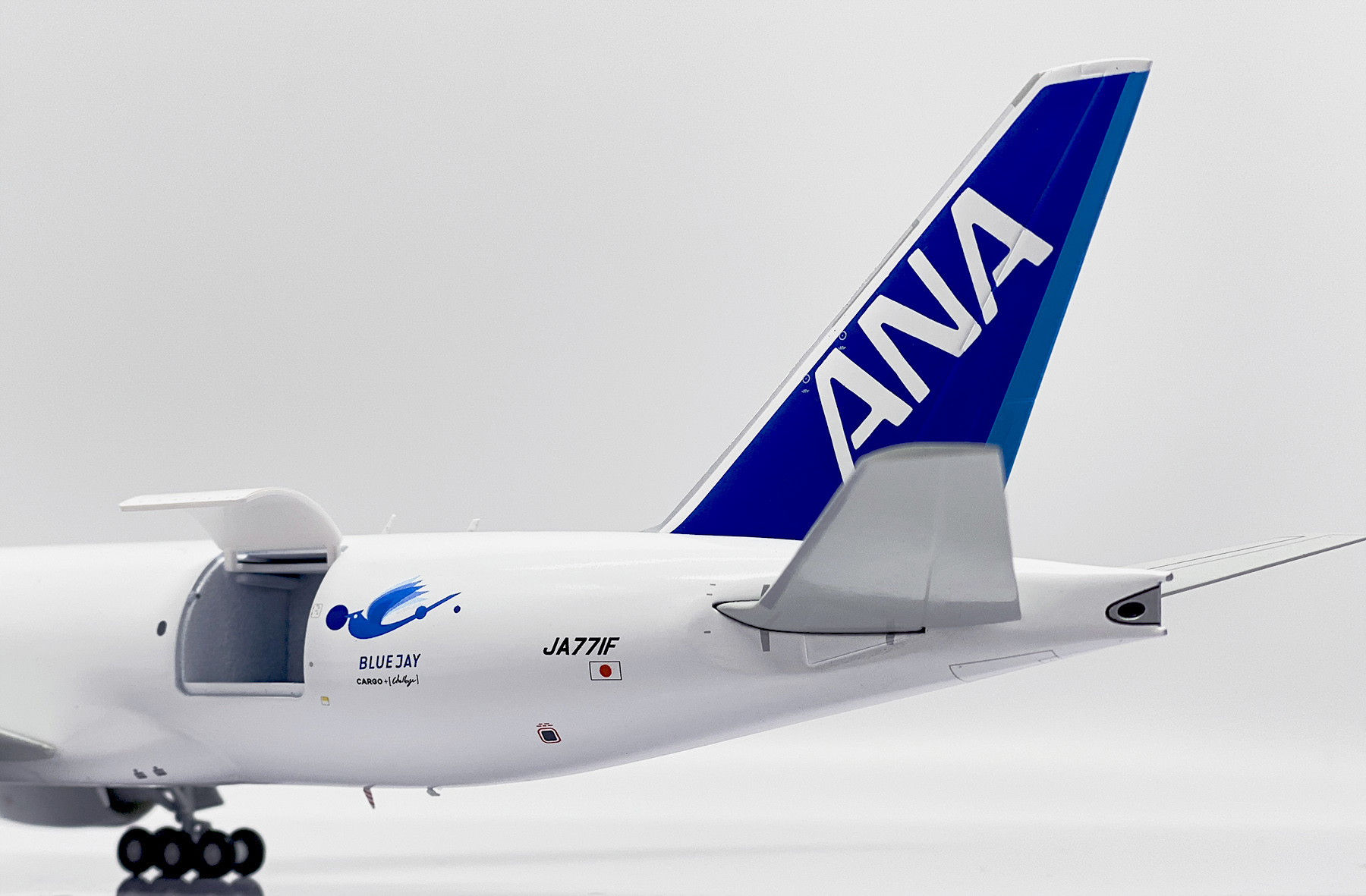 ScaleModelStore.com :: JC Wings 1:200 - SA2012C - ANA Cargo Boeing
