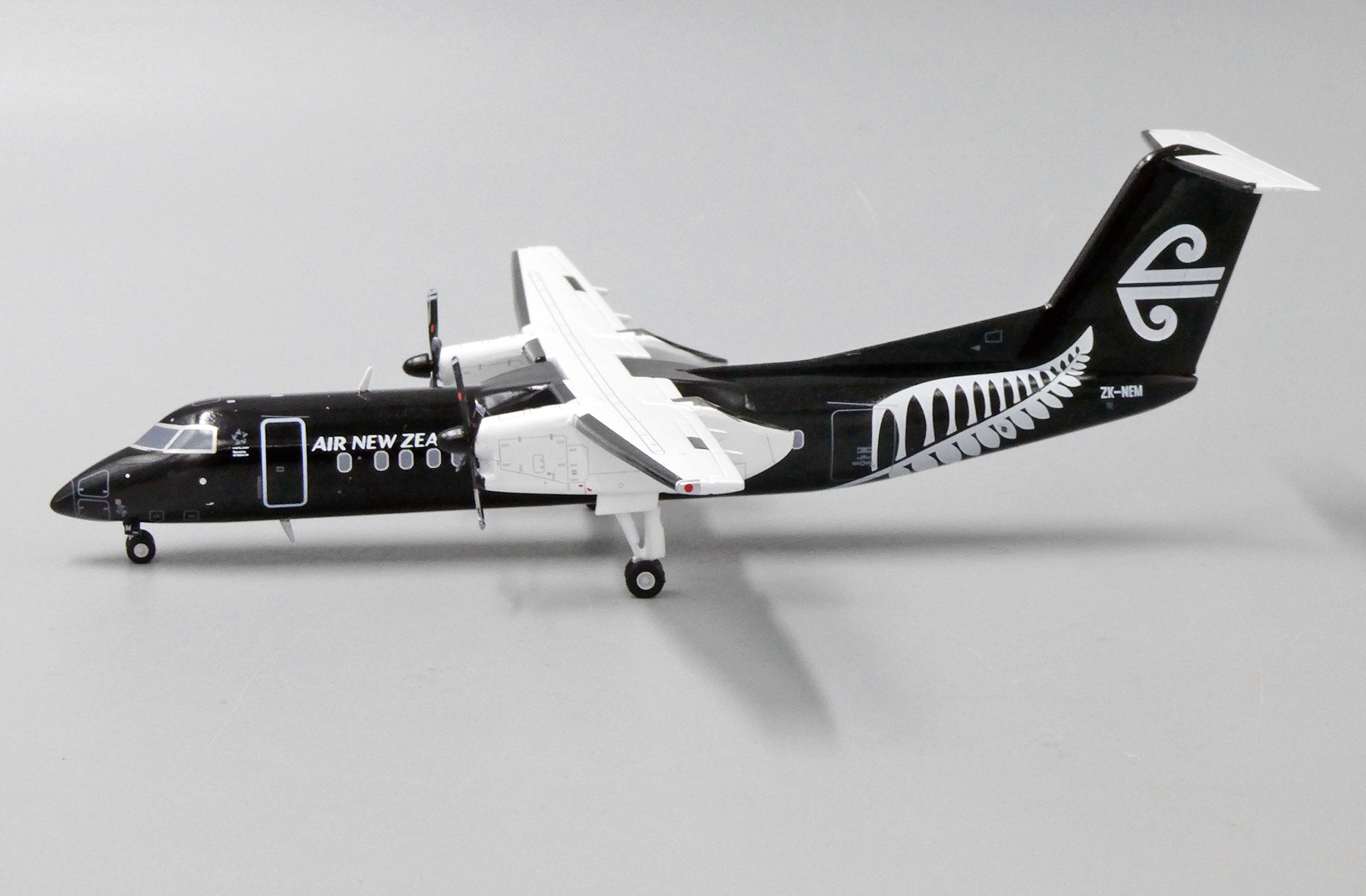 ScaleModelStore.com :: JC Wings 1:200 - XX2272 - Air New Zealand