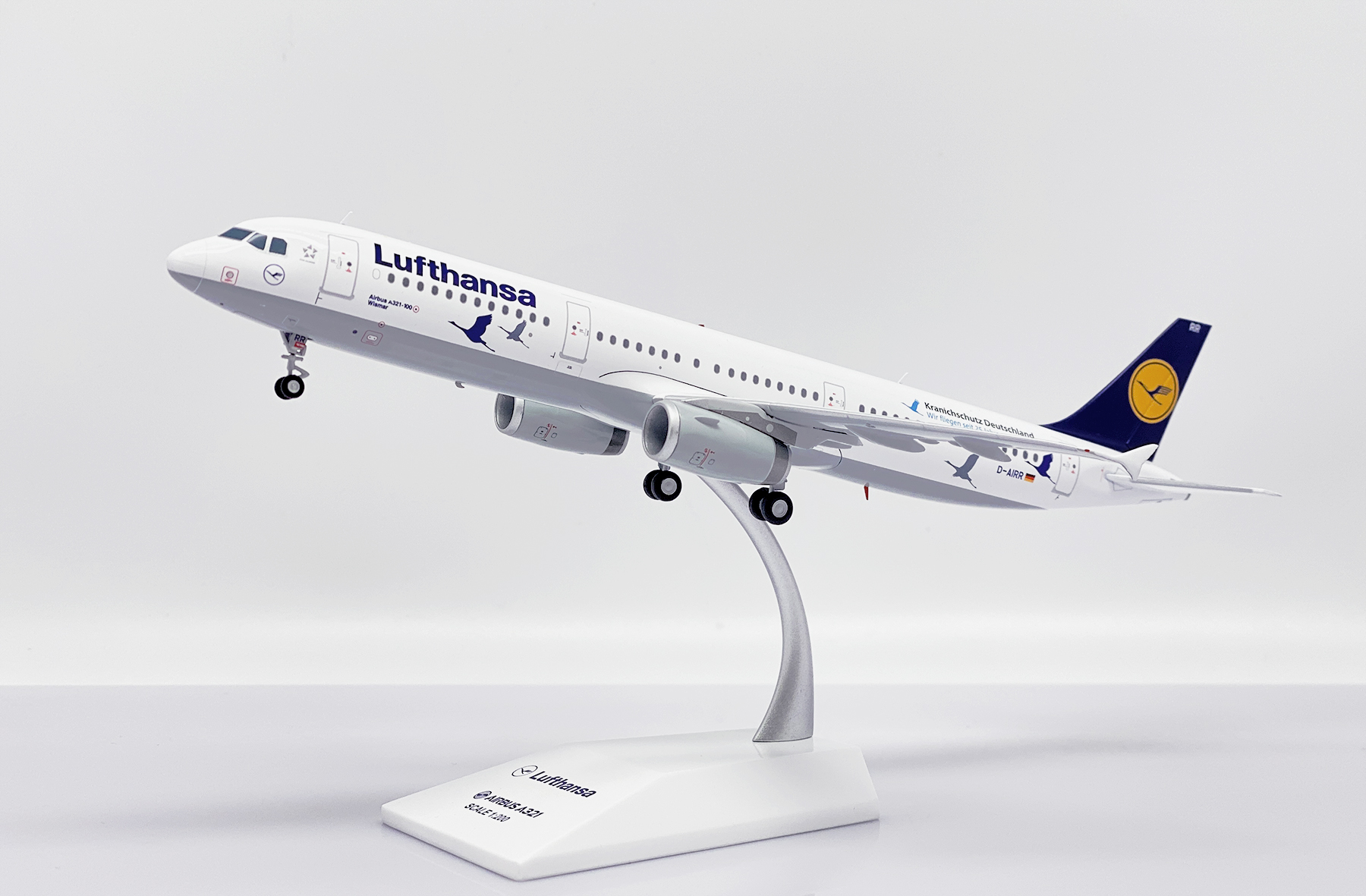 ScaleModelStore.com :: JC Wings 1:200 - SA2032 - Lufthansa Airbus A321