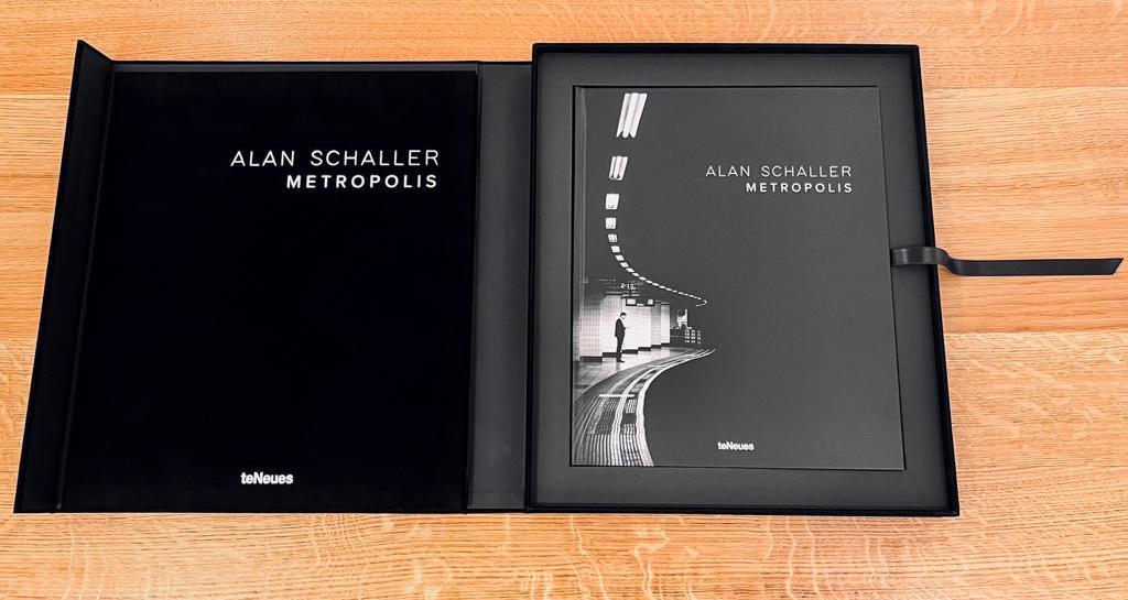 Buy Metropolis (Collector's Edition with Print) by Alan Schaller