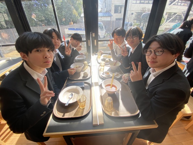 ランチタイム🥄 | 香里ヌヴェール学院