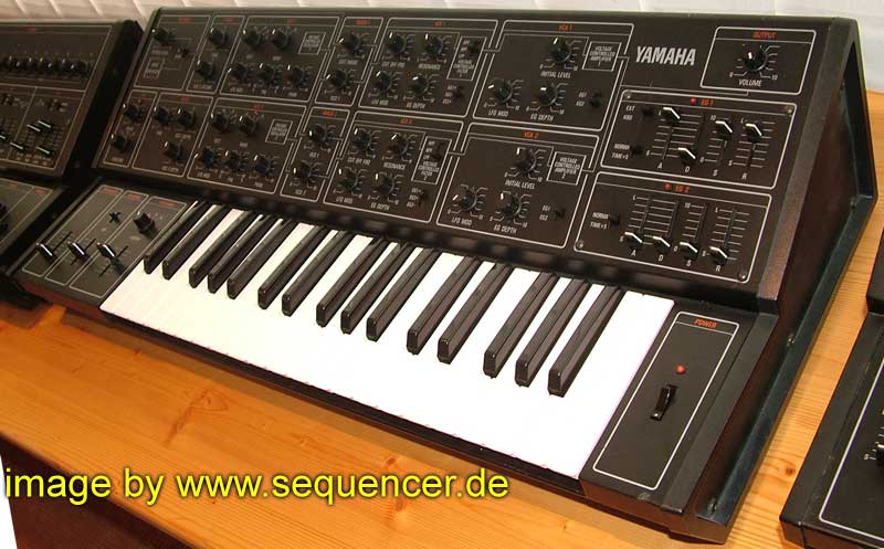Yamaha CS15 Analog Synthesizer