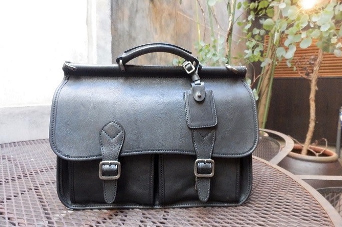 TRADITIONAL STYLE | SLOW - スロウ 公式サイト | 革製のバッグ、財布