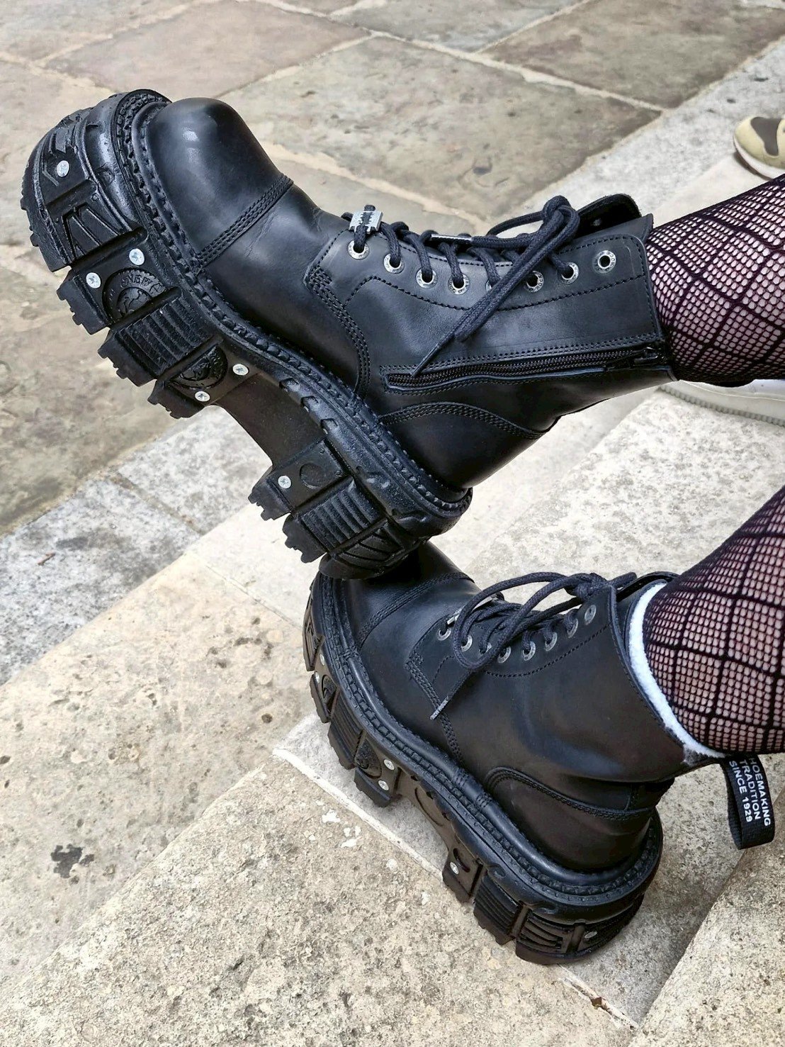 取り寄せ] M.TANK083-C1 / ネジ / 厚底ブーツ / 本革【NEW ROCK