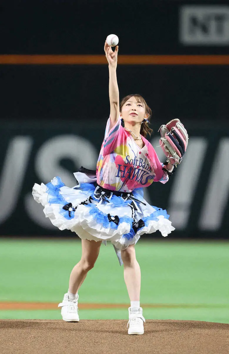 超ときめき 宣伝部・辻野かなみがソフトバンク戦で始球式「緊張しすぎ