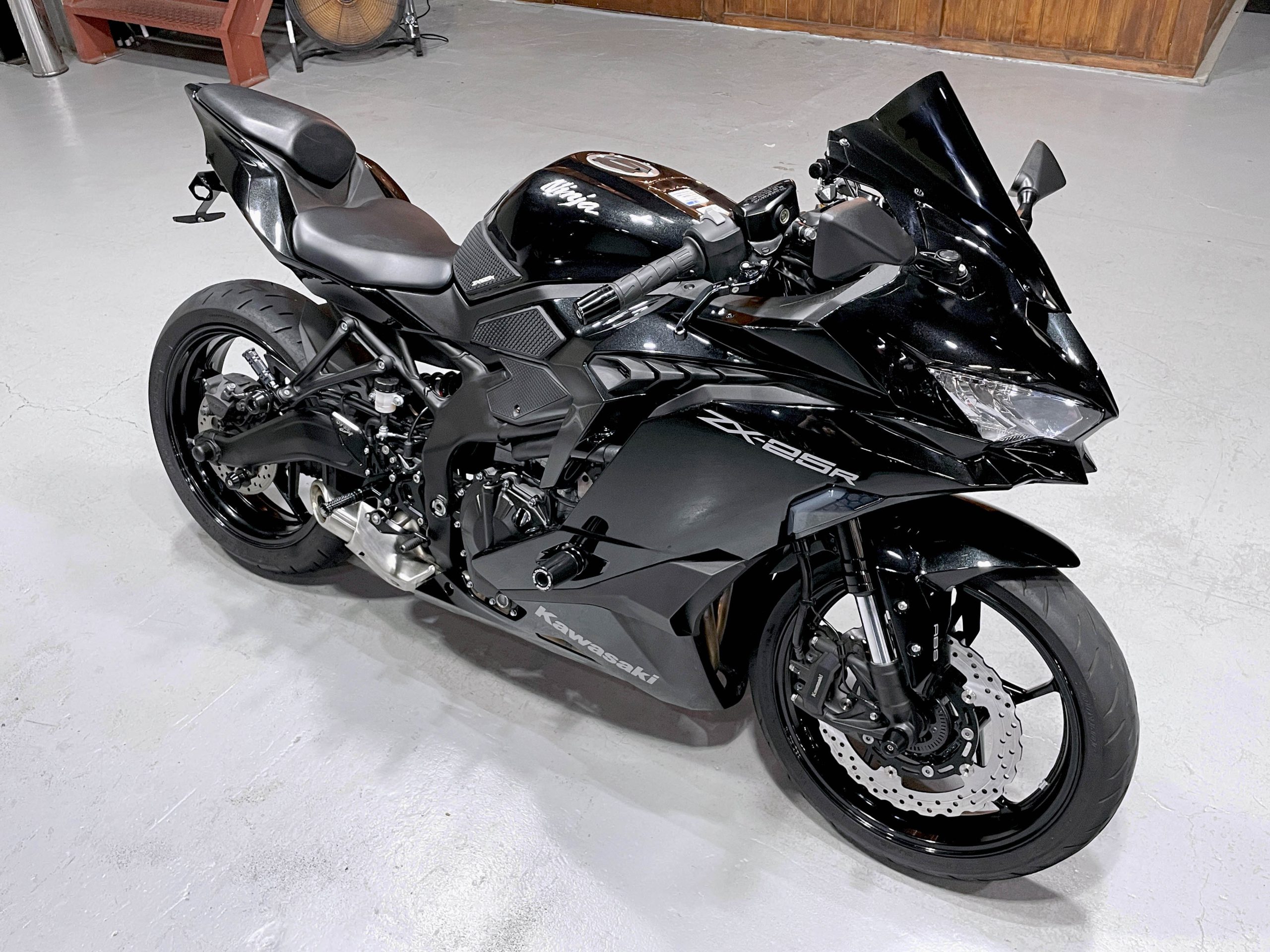 KAWASAKI Ninja ZX-25R ZX250E – 京都のバイクショップSPEC-M