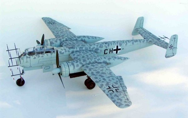 Heinkel He219 A-7 Uhu Tamiya 61057