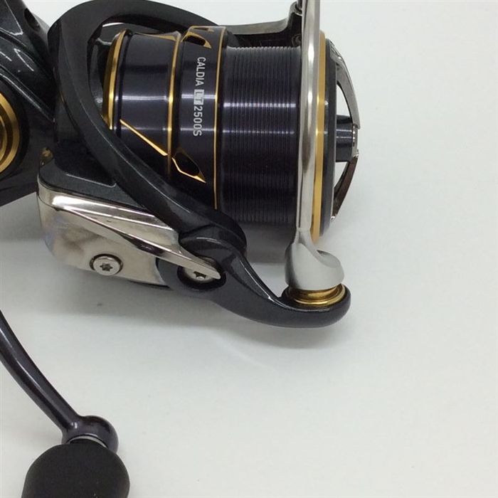 中古品】【ランク：N】ダイワ 21カルディア LT2500S【返品不可