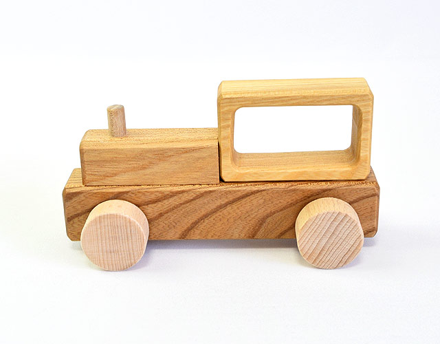 木製ミニカー（押車）汽車｜旭川美景園｜木のおもちゃ ポプリの森