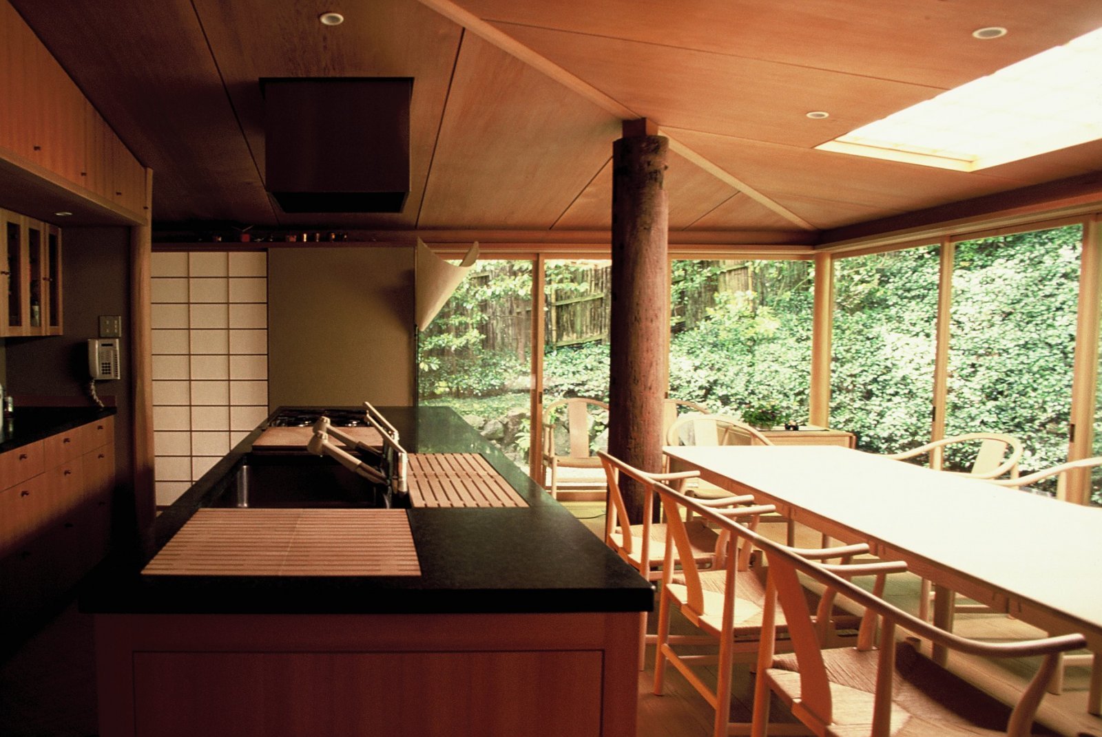 数寄屋建築」の匠・中村外二工務店が伝承する建築の心を紐解く｜Pen Online