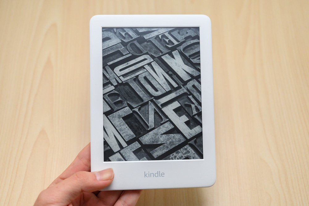 光”で進化、新「Kindle」速攻レビュー！ 8,980円ながら「上位機食い