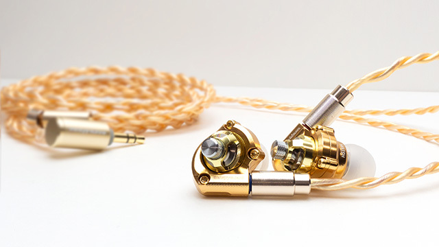Acoustune、新型ドライバー＆新コネクター搭載のイヤホン「HS1695TI