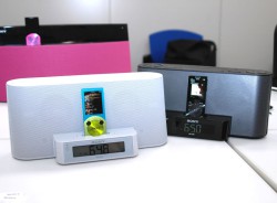 ソニー、目覚まし時計としても使えるウォークマンドック搭載スピーカー