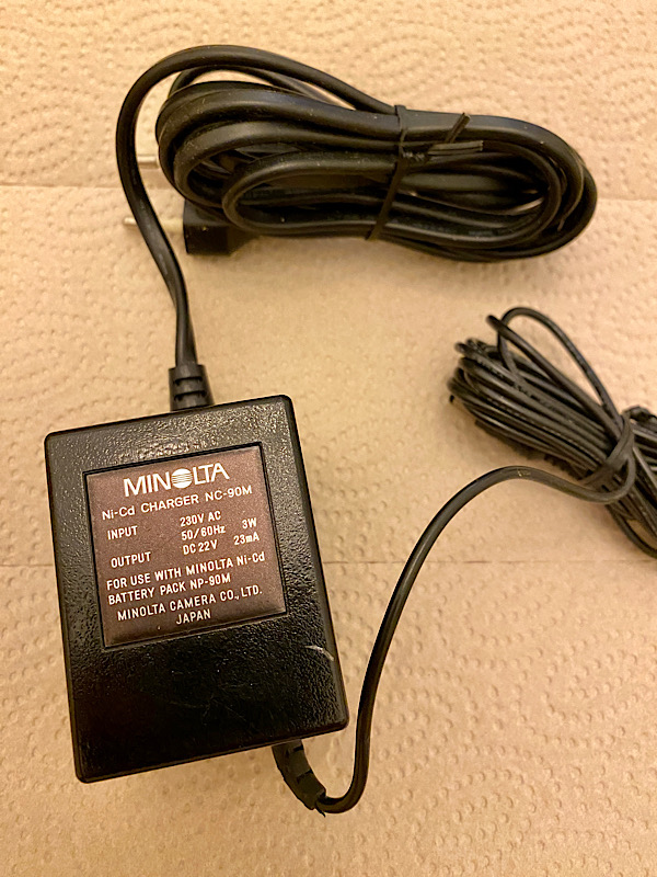 MINOLTA NP-90M ニッカドバッテリーパック Minolta Ni-Cd Battery Pack