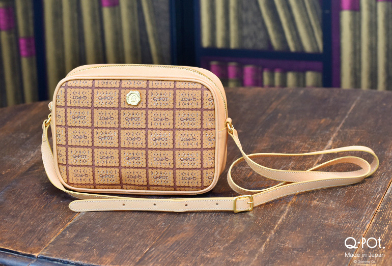 サックリと香ばしく焼き上げた「ビスケット」トート＆ショルダーバッグ