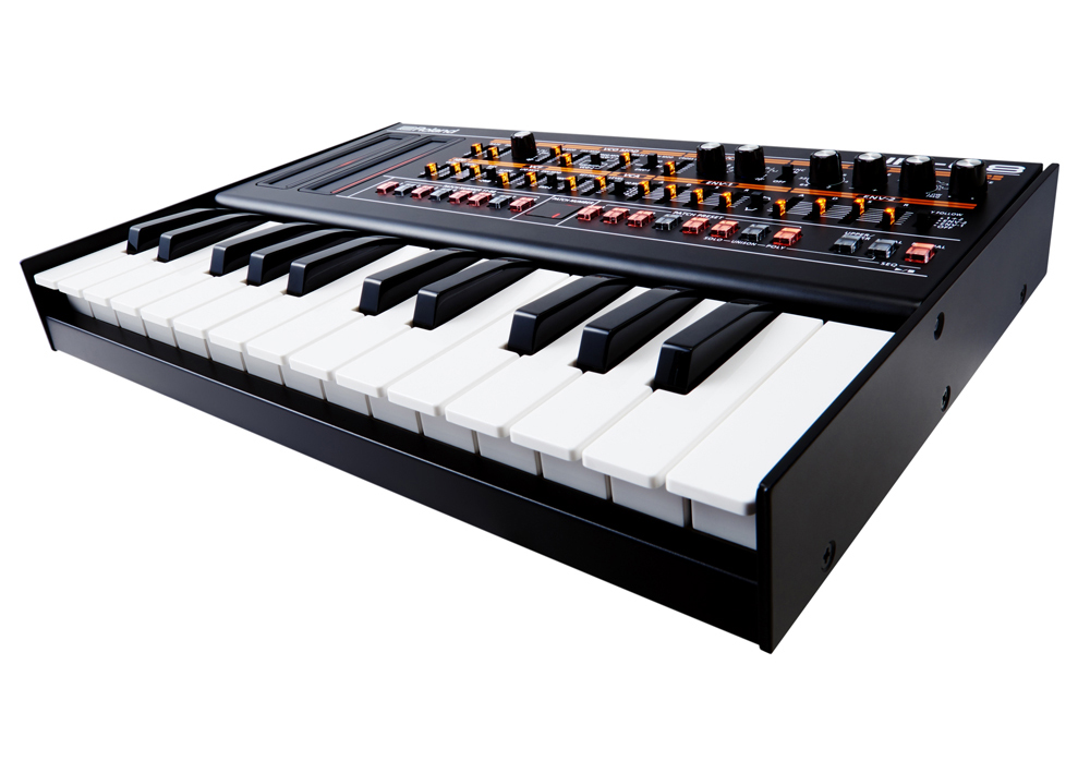 Roland - Company - ニュースリリース - 2016 - 歴代の名機を再現する