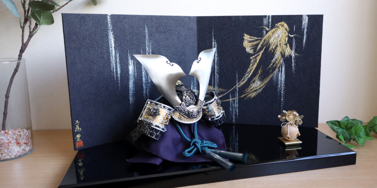 美品 平安晴峰 作 五月人形 鎧兜1式 五月人形 コンパクト おしゃれ インテリア 兜飾り 5月人形 端午の節句