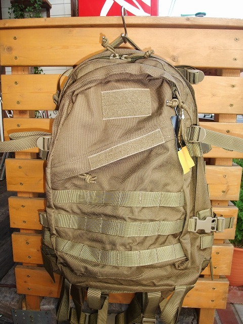 FLYYE MOLLE AIII Backpack ミリタリーグッズ、自衛隊グッズ、迷彩服の