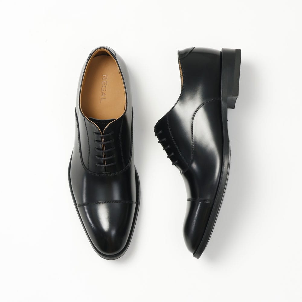 特別な日の装いに、その先の日常を。 REGALが提案する「黒のストレート