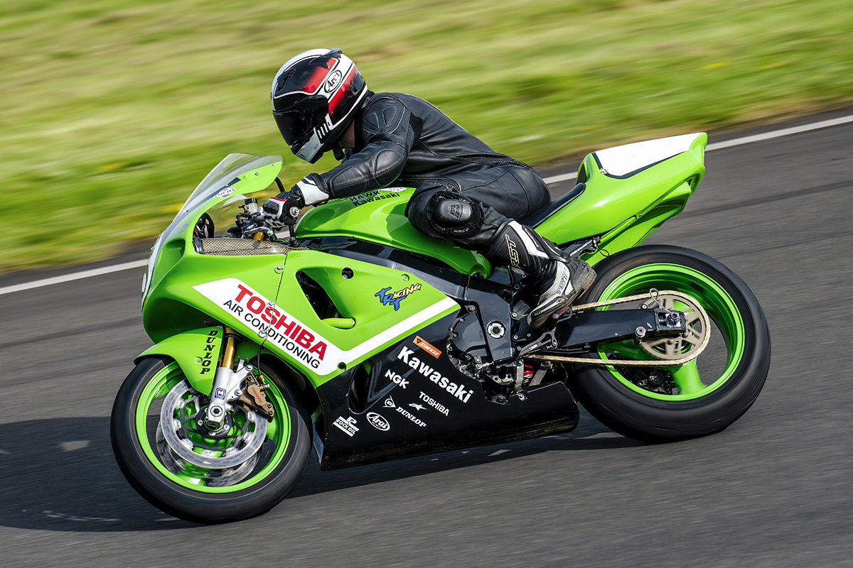 Renaissance Racing - KAWASAKI ZX7R