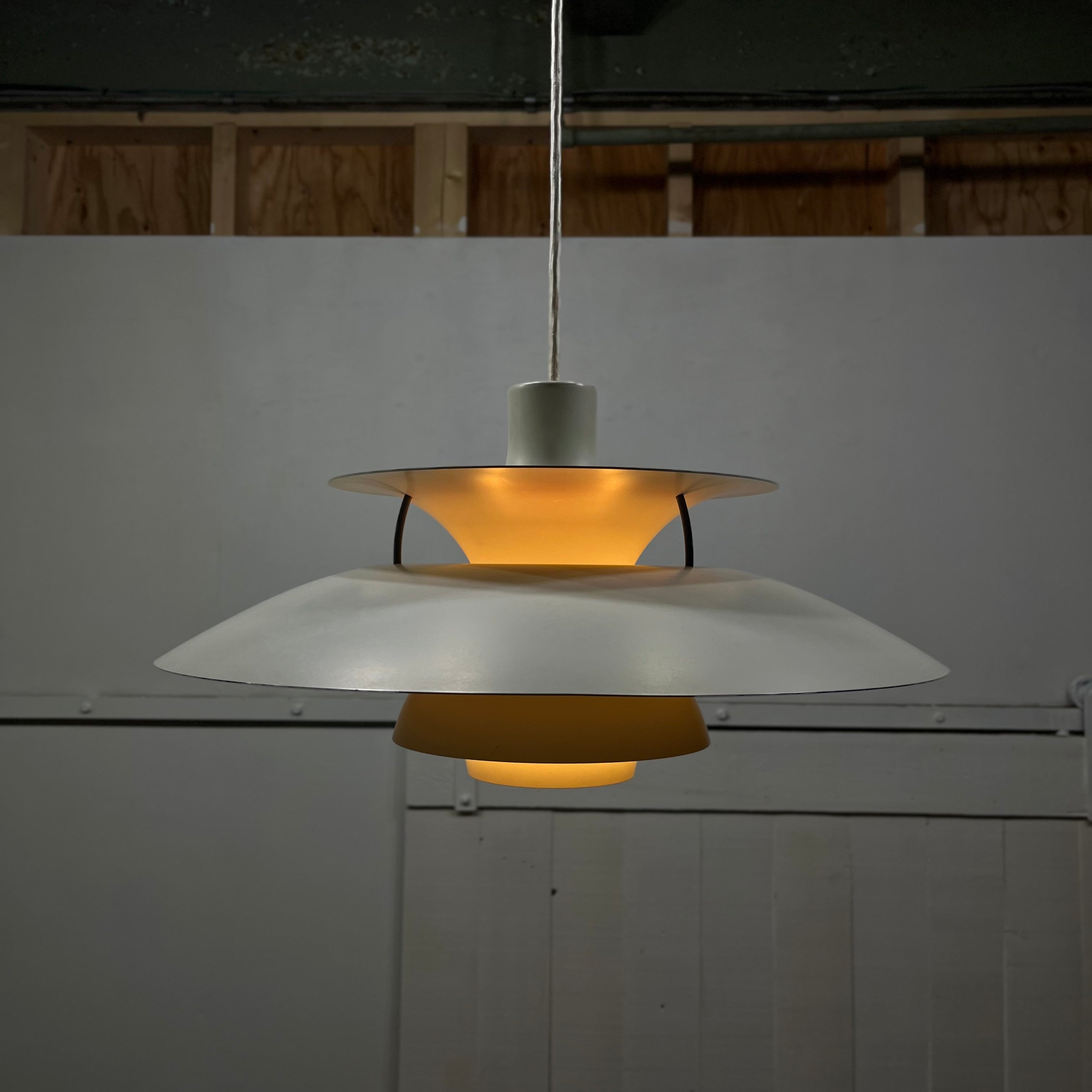 ルイスポールセン / Louis Poulsen PH5 ポール・ヘニングセン