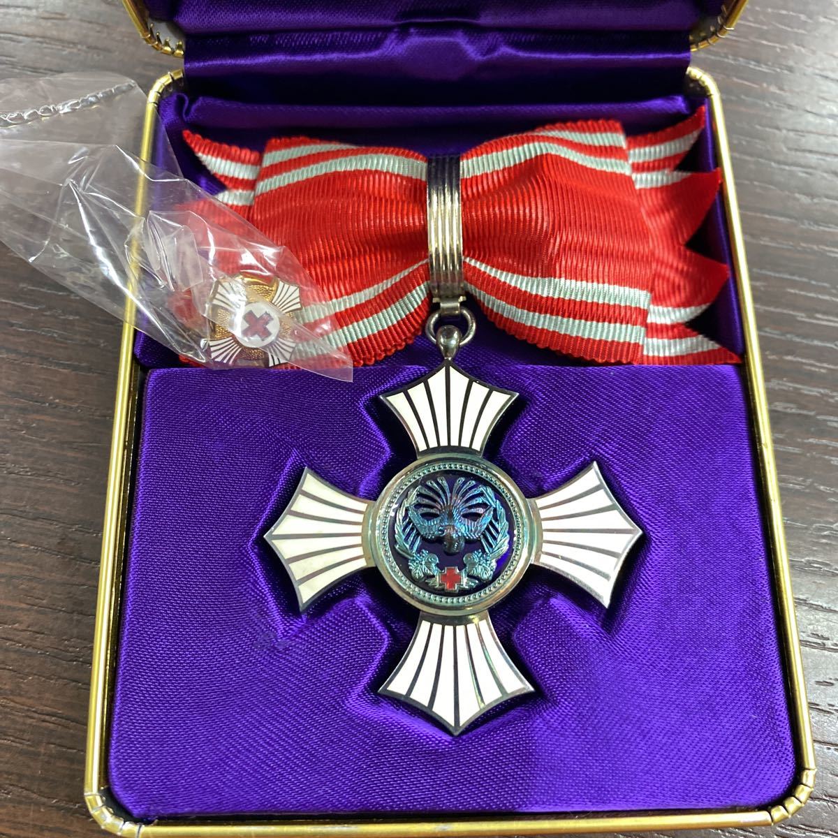 日本赤十字社銀色有功章 有功章 勲章 日本赤十字社 銀色 アンティーク