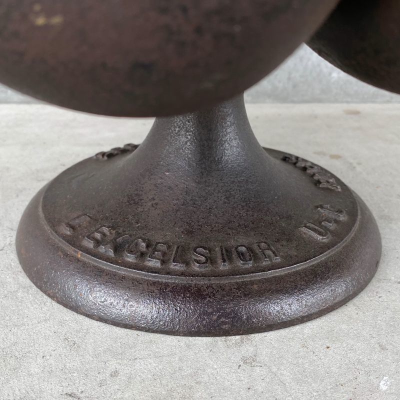 VINTAGE NAIL CUP ヴィンテージ ネイルカップ / キャストアイアン