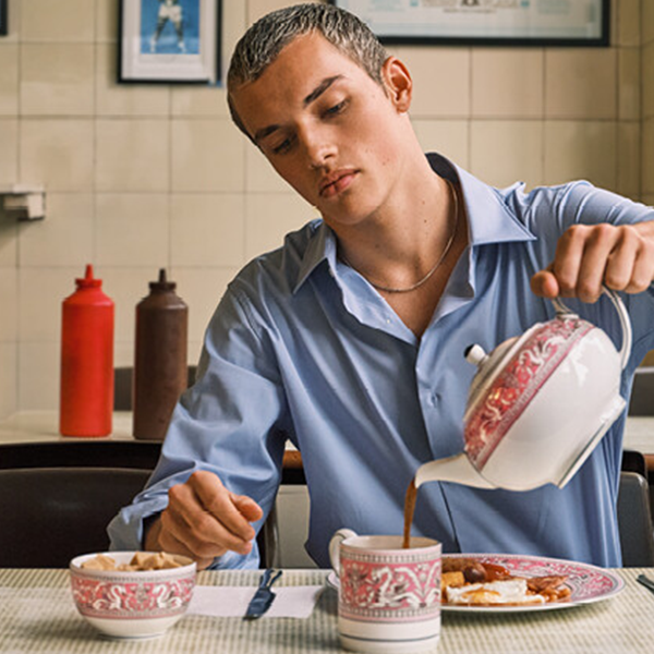 フロレンティーン フューシャ ティーポット L|WEDGWOOD公式オンライン