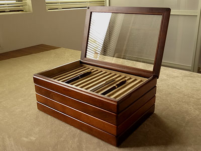 ペントレイ（固定蓋付き） [万年筆,波板,起毛状布,スタッキング可能,15