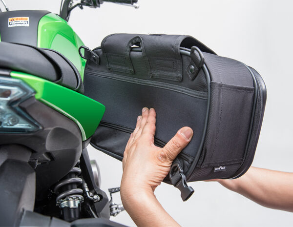 ミニシェルケース（カーボン柄） | タナックス株式会社