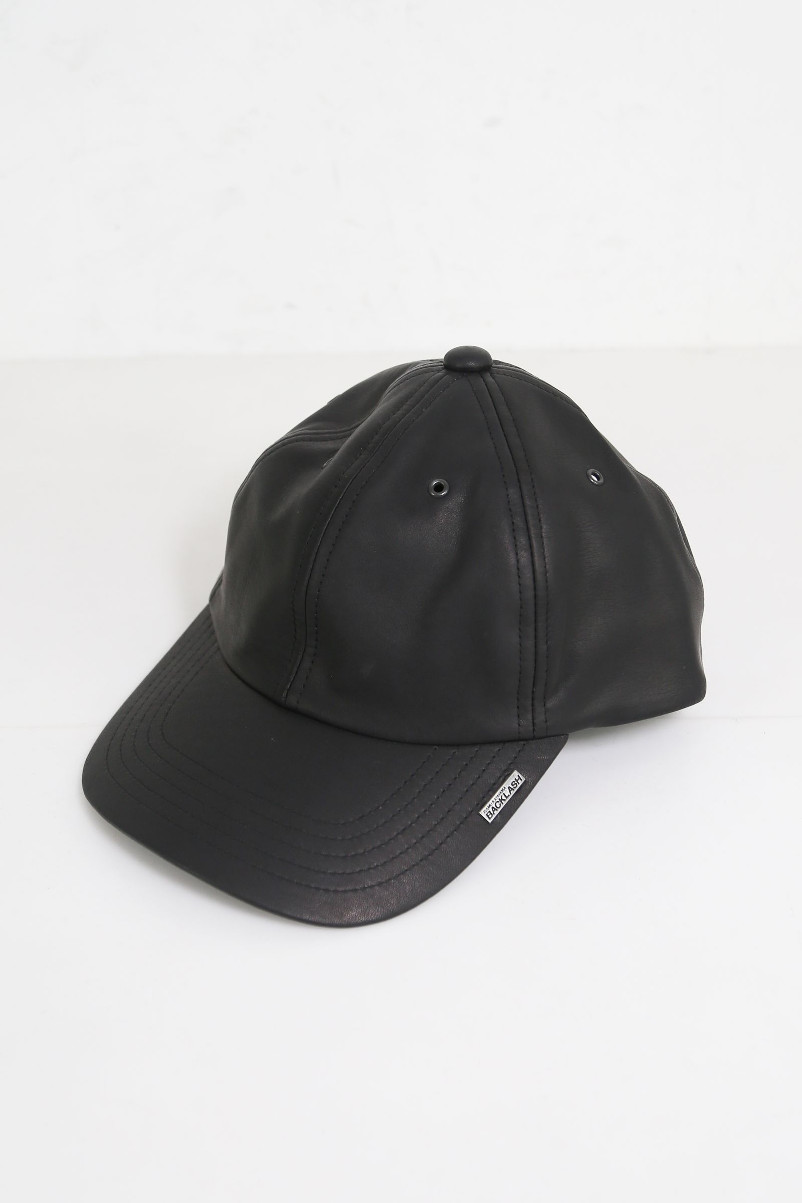 ISAMU KATAYAMA BACKLASH - MONOCHROME LUXURY STEER CAP / ブラック