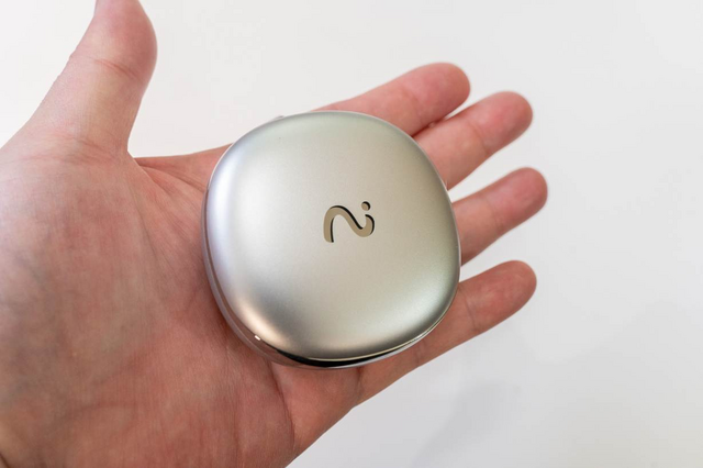 AI音声レコーダーにもなるワイヤレスイヤホン「viaim RecDot」実機