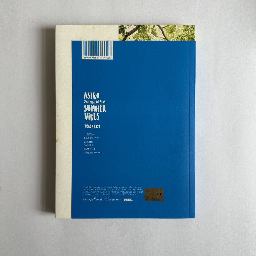 ASTRO SIGNED 2ND MINI ALBUM 'SUMMER VIBES'