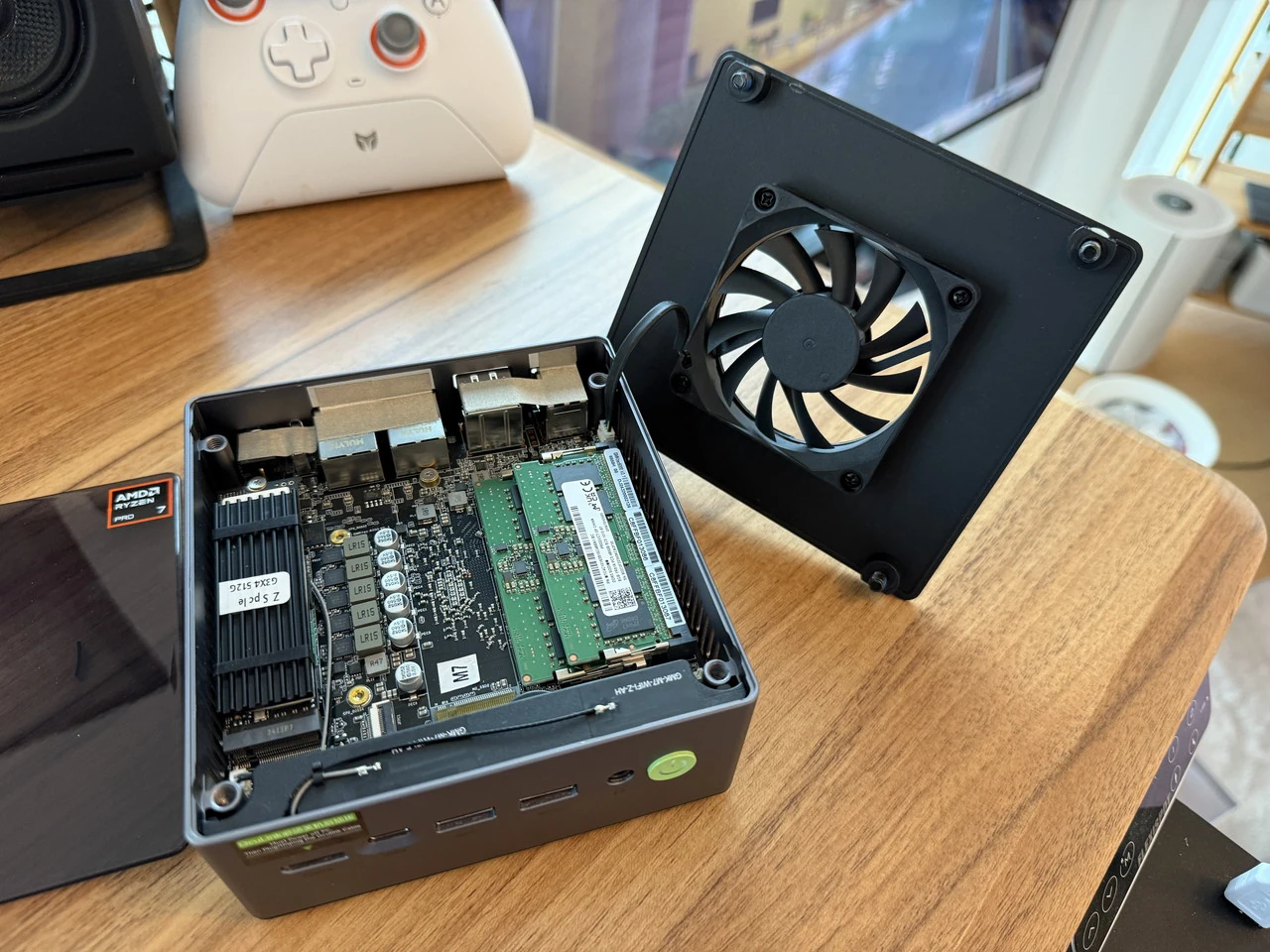 GMKtec Nucbox M7』レビュー、Ryzen 7 PRO 6850H採用、Oculinkポート