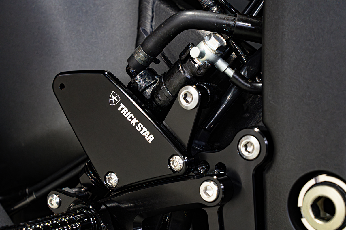 新製品情報】Ninja ZX-6R(24-) バックステップ | TRICK STAR 製品