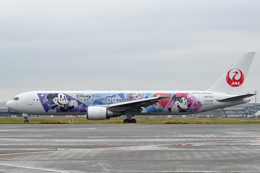 JAL、「DREAM EXPRESS Disney100」運航終了 ディズニー創立100周年記念