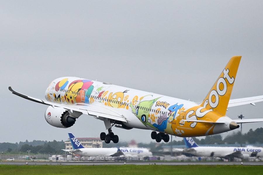 シンガポールからピカチュウ飛来 スクートとポケモンのコラボ機、成田