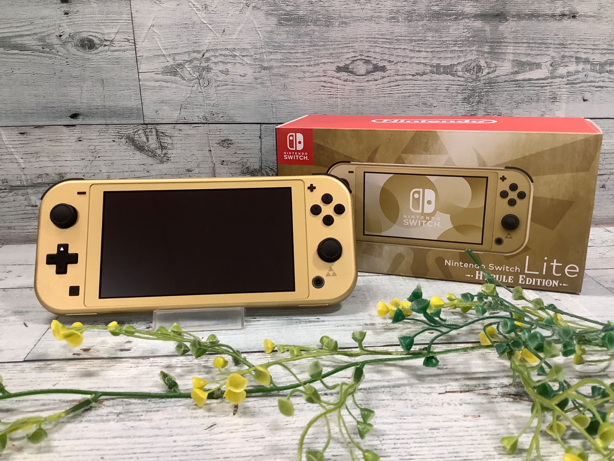 スマホで購入】Nintendo(ニンテンドー)のSwitch Liteが入荷いたしまし