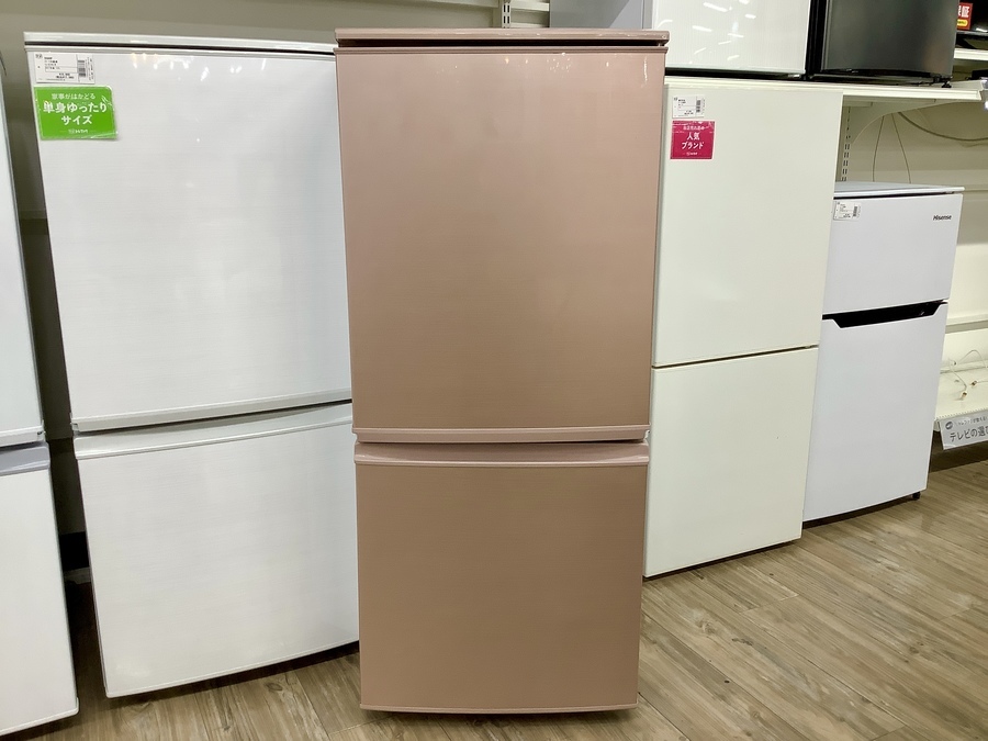 リッチなピンクゴールド！SHARPの2ドア冷蔵庫が入荷しました。｜2021年