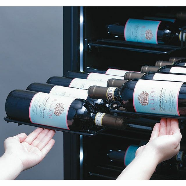 ワインボトルを魅せるワインセラー ファンヴィーノブリリアント 143本