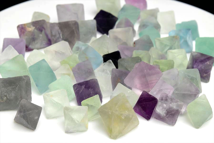 フローライト 八面体 約300g｜蛍石｜原石
