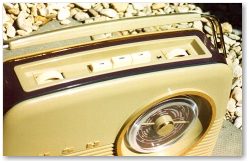 UK Vintage Radio Repair and Restoration - Bush TR82/97