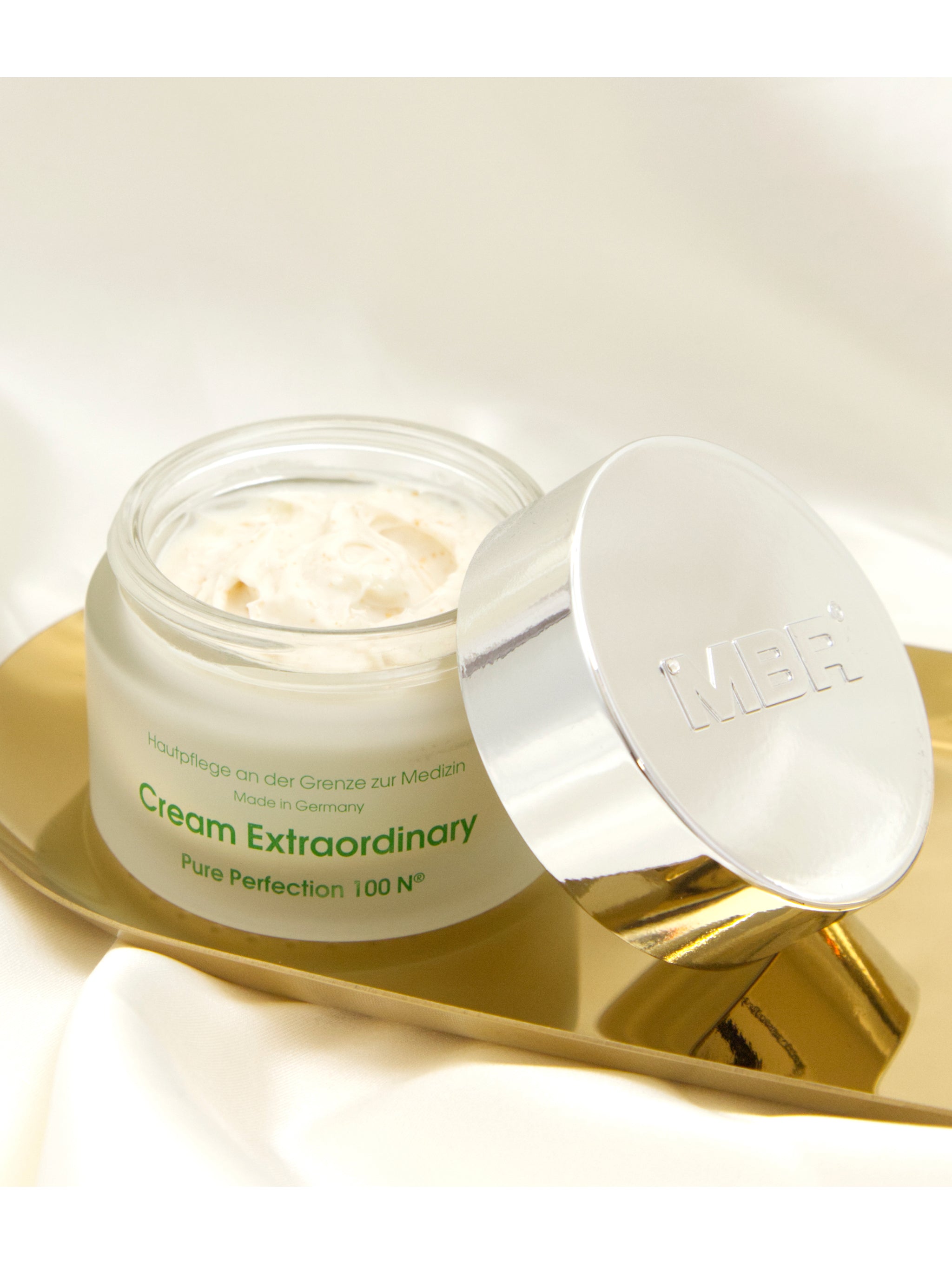 Cream Extraordinary – VIOLET GREY