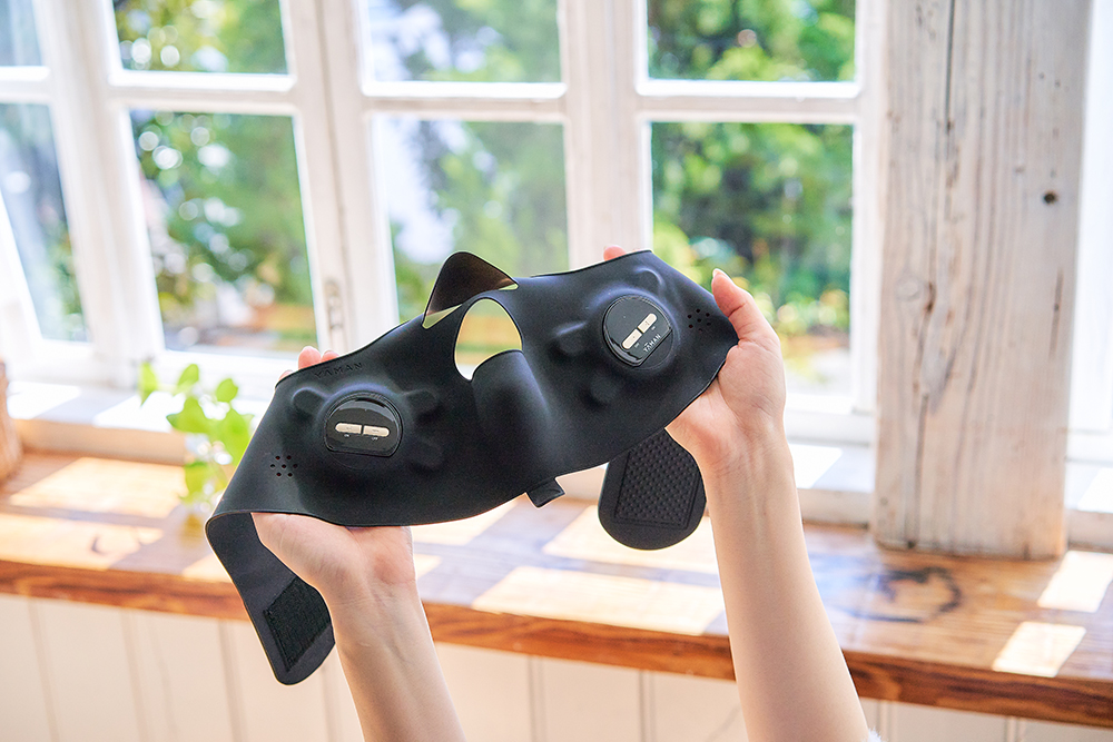 3Dウェアラブル型EMS美顔器『メディリフト』｜MediLiftーメディリフト