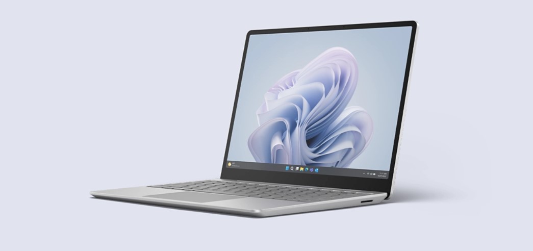 ほぼ未使用の極上品！Surface Laptop Go3 バッテリー良好！ ほぼ未使用