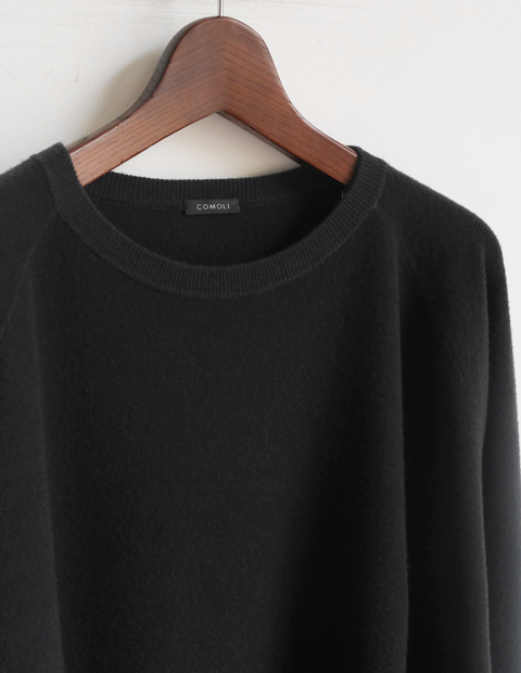 COMOLI 製品染 クルーネックニット | 大阪心斎橋のメンズ洋服の